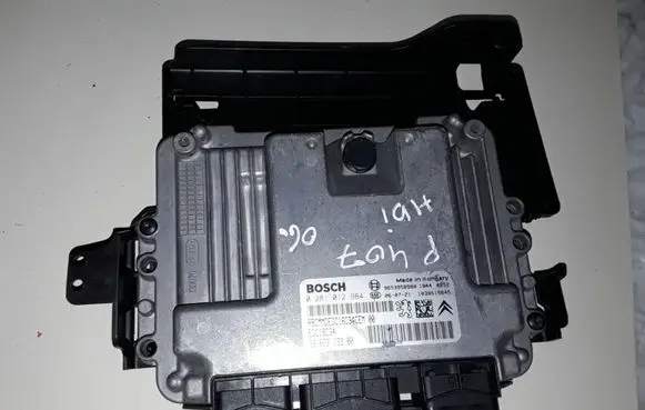 Peugeot 407 Engine control unit/module 0281012984 9653958980