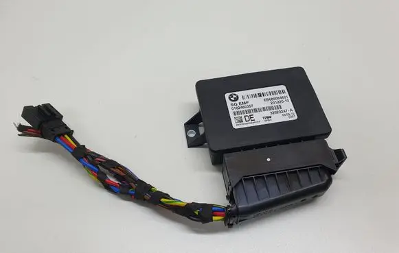 BMW 5 F10 F11 Hand brake control module 32620247 685084601 0102460357