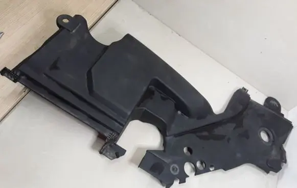 Toyota Avensis T250 Radiator trim 5379505031