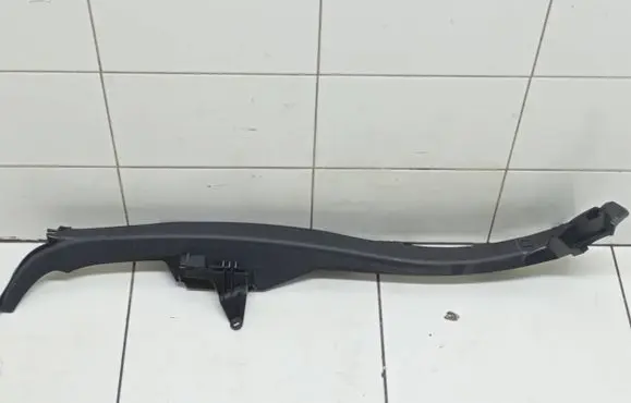 Mercedes-Benz C W205 Rear seat side bottom trim A2056900225 15670949