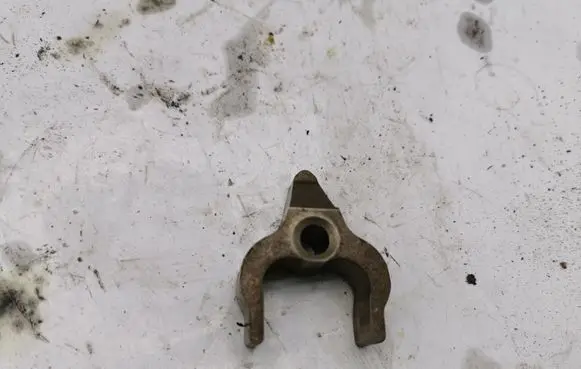 BMW 3 E90 E91 Fuel Injector clamp holder NOCODE