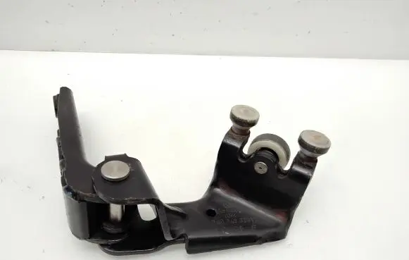 Volkswagen Transporter - Caravelle T5 Sliding door middle roller runner 7H0843335D