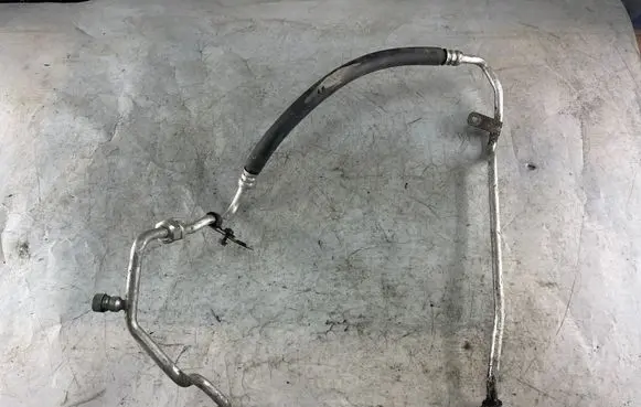 Nissan Patrol Y61 Air conditioning (A/C) pipe/hose