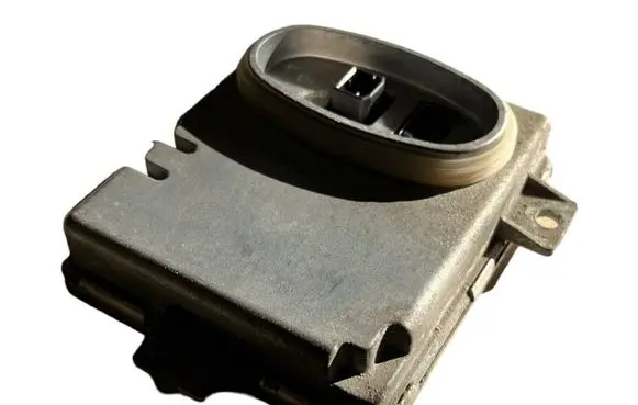 Volvo XC70 Headlight ballast module Xenon 6261110499 W3T13271