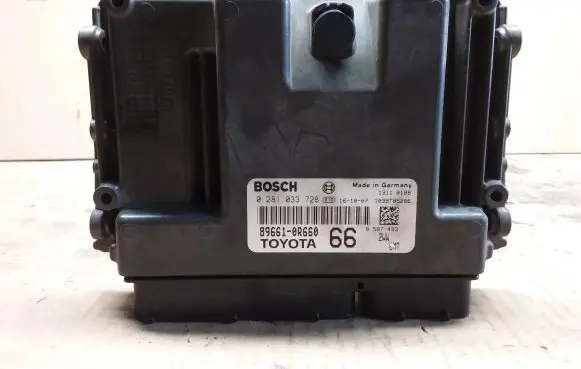 Toyota RAV 4 (XA40) Engine control unit/module 0281033728 896610R660 8966042Z70