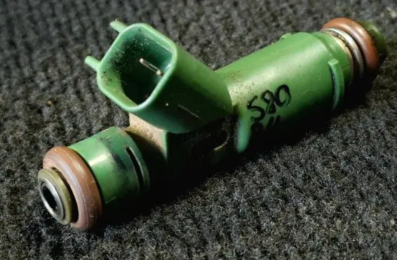 Volvo S80 Fuel injector 9470229 3900