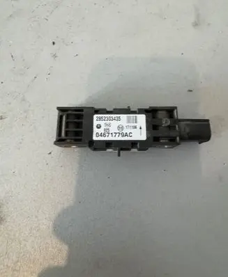 Chrysler 300 - 300C Airbag deployment crash/impact sensor 04671779AC 171106 2852303435