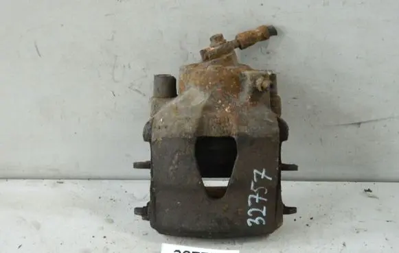 Mercedes-Benz 207 310 Rear brake caliper 32757