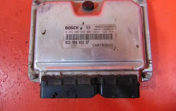 Porsche Cayenne (9PA) Engine control unit/module 022906032GF