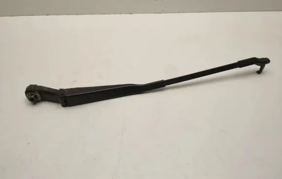 Mercedes-Benz S W220 Front wiper blade arm A2208201744