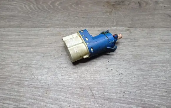 Volvo XC70 Brake pedal sensor switch 3M5T9C872AC