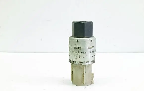 Ford Fiesta Air conditioning (A/C) pressure sensor 95BW19E561AA