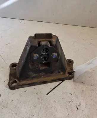 Hyundai Sonata Engine mounting bracket 1234