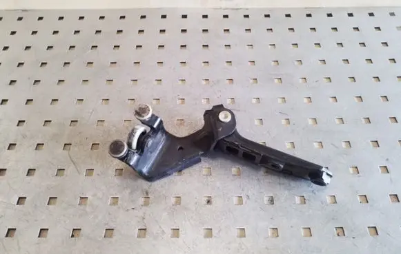 Volkswagen Transporter - Caravelle T5 Sliding door middle roller runner 7H0843336D