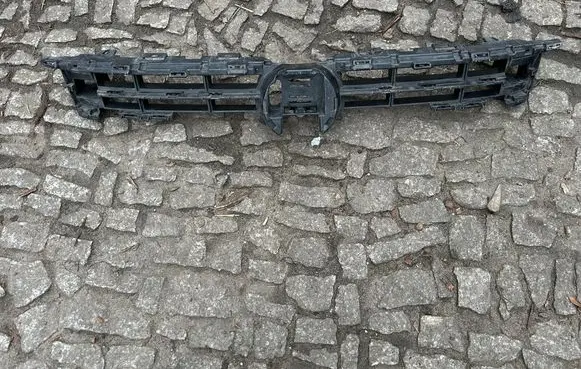 Volkswagen Arteon Shooting Brake Front bumper upper radiator grill 3G8853653D