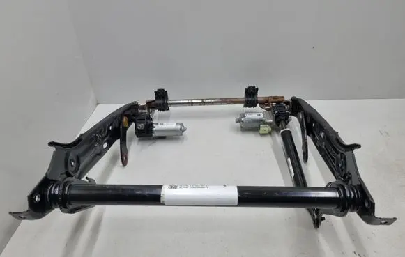 Tesla Model 3 Front passenger seat 110400700D 110400300B 109921200B