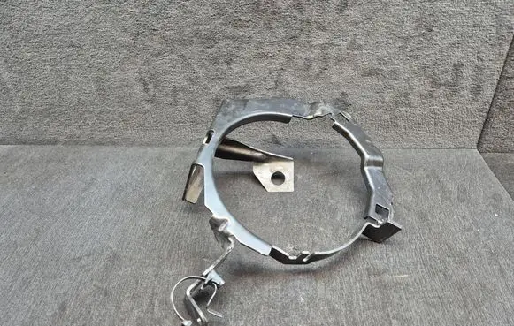 Audi Q7 4M AdBlue Liquid tank holder 4M0121409B