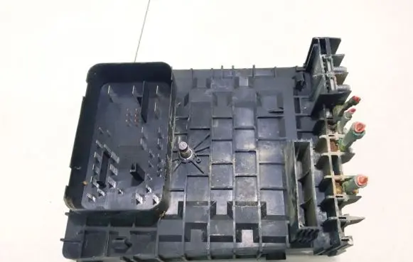Volkswagen Golf V Fuse box set 1k0937125a