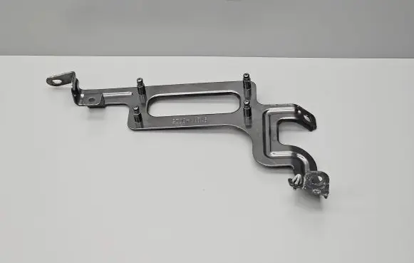 Hyundai i30 Engine control unit holder 9101140025