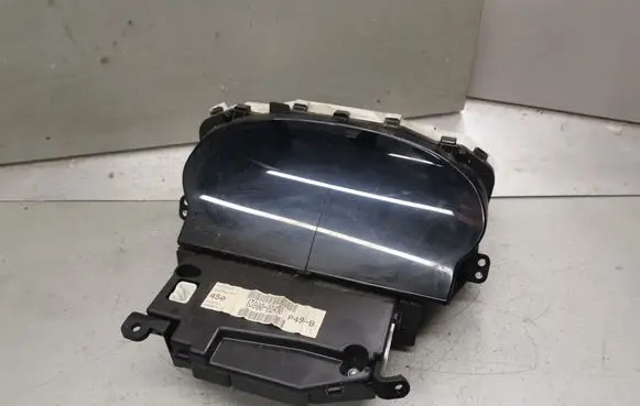 Toyota Yaris Speedometer (instrument cluster) 838000D450
