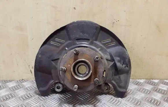 Subaru Outback Front wheel hub