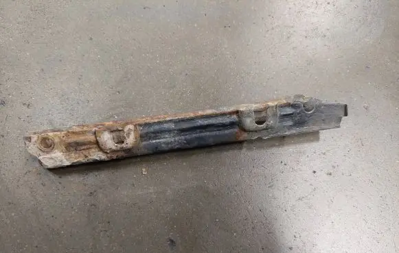 Mercedes-Benz C W203 Front bumper mounting bracket A2038801214