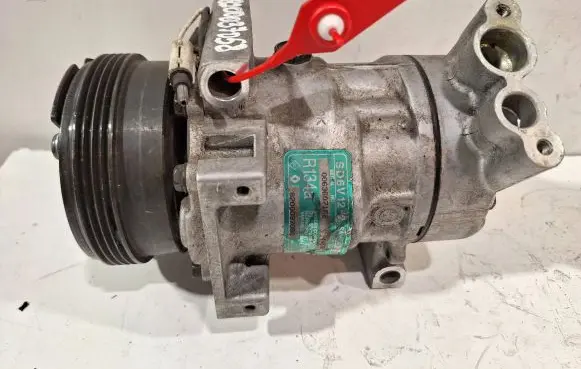 Renault Kangoo I Air conditioning (A/C) compressor (pump) 8200037058