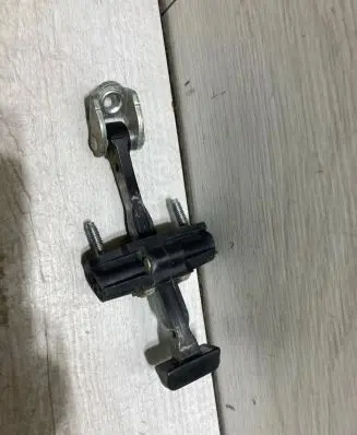 Ford C-MAX II Rear door check strap stopper am51R27200AC