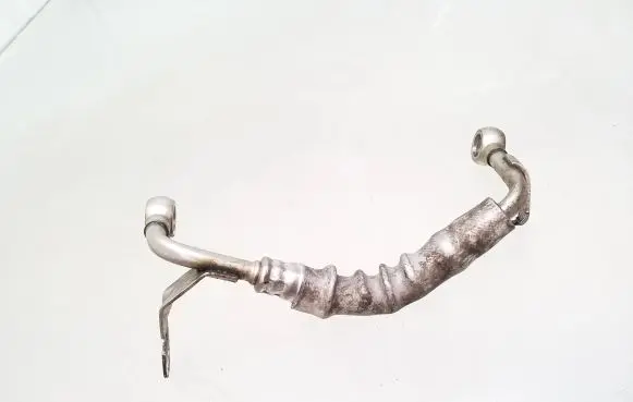 Volkswagen PASSAT B6 Engine coolant pipe/hose 06F121497G
