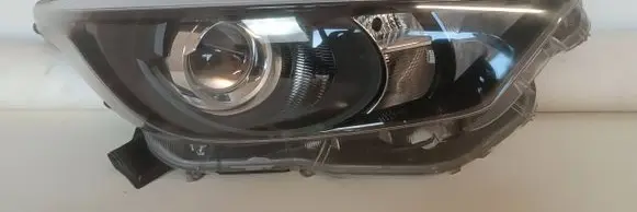 Toyota Yaris XP210 Headlight/headlamp