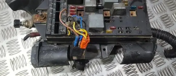Chevrolet Venture Fuse box set 