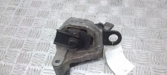 Volvo XC90 Engine mount bracket 326C88 30667100