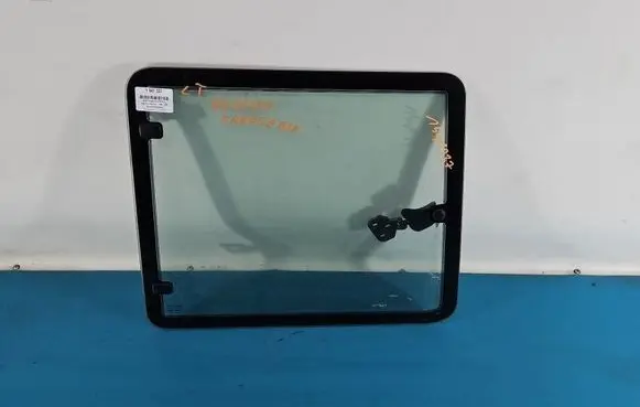 Land Rover Discovery Rear side window IMPRK1541337