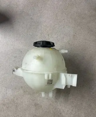 BMW iX3 Coolant expansion tank/reservoir 7925685 8742660