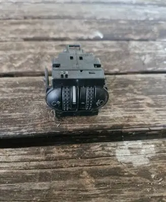 Volkswagen PASSAT B5 Headlight level height control switch