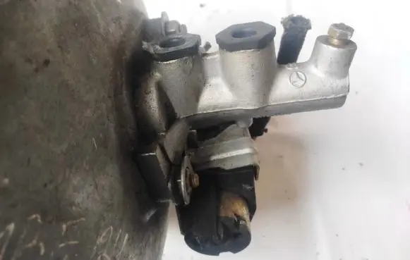 Mercedes-Benz E W124 Master brake cylinder 0034308530