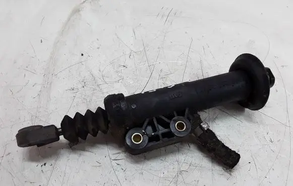 Mercedes-Benz Vito Viano W638 Clutch master cylinder 0002903212