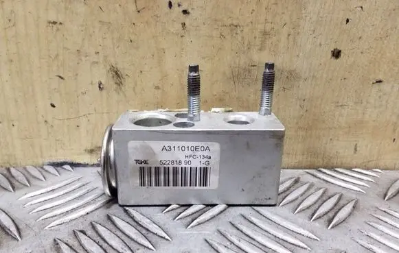 Citroen C4 I Picasso Air conditioning (A/C) expansion valve A311010E0A 52281890