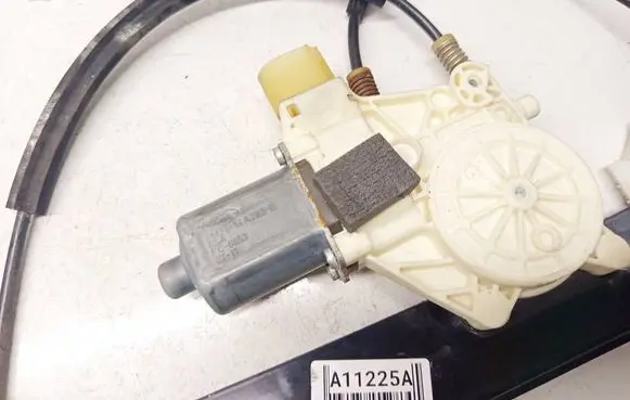 Ford Mondeo MK IV Rear door window regulator motor 0130822287