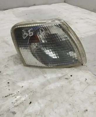 Volkswagen PASSAT B5 Front indicator light 185103B