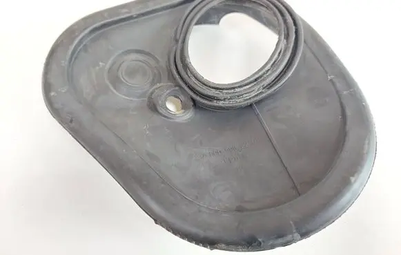 Mercedes-Benz C W204 Fuel tank cap trim A0009982201