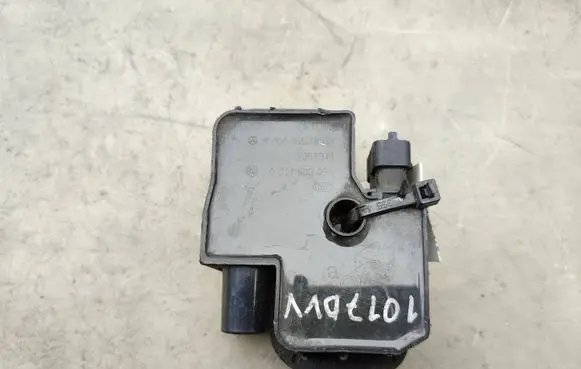 Mercedes-Benz B W245 High voltage ignition coil A0001587803 0221503035