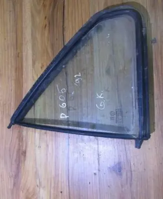 Peugeot 605 Rear vent window glass 