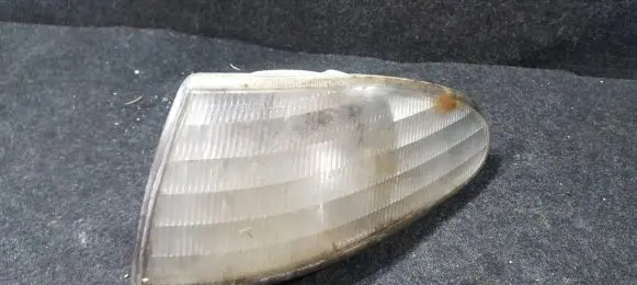 Ford Mondeo MK I Front indicator light