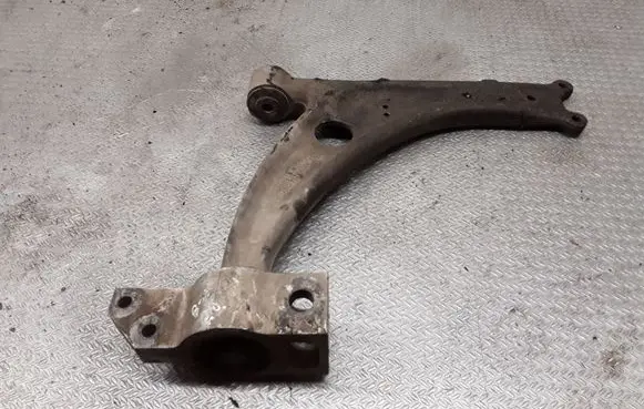 Volkswagen PASSAT B6 Front lower control arm/wishbone