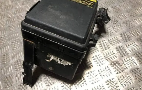 Saab 9-5 Fuse box set 5243290