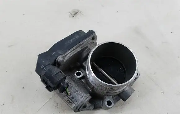 Volkswagen Beetle A5 Throttle body valve 06F133062Q