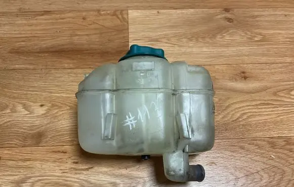 Volvo V70 Coolant expansion tank/reservoir 30741971 30741972 1783