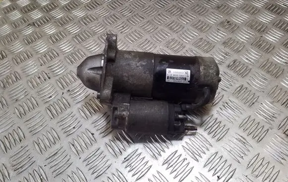 Opel Insignia A Starter motor 55585237 M001T30073