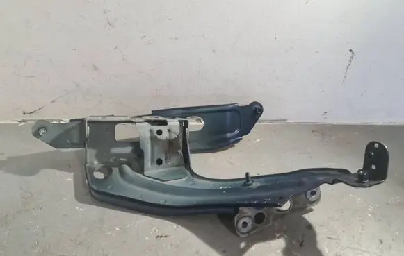 Audi A7 S7 4K8 Fender mounting bracket 4K8821157B